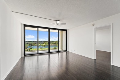 Move right in to this beautifully remodeled corner unit with on North Palm Beach Country Club in Florida - for sale on GolfHomes.com, golf home, golf lot