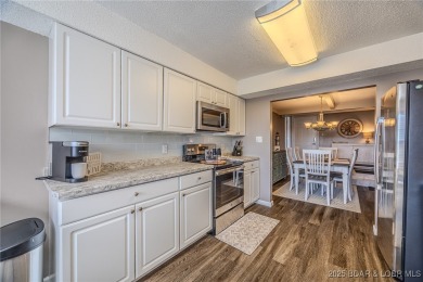 Unbelievably Gorgeous Condo! Step inside this warm, welcoming, & on Seasons Ridge At Four Seasons in Missouri - for sale on GolfHomes.com, golf home, golf lot