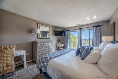 Unbelievably Gorgeous Condo! Step inside this warm, welcoming, & on Seasons Ridge At Four Seasons in Missouri - for sale on GolfHomes.com, golf home, golf lot