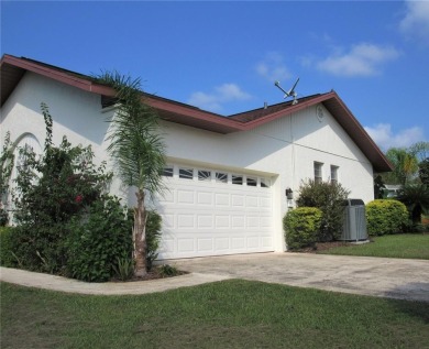 Newly Renovated, 3 Bedroom, 2 Bath, 2 Car, Side Entry Garage on Rainbow Springs Golf and Country Club in Florida - for sale on GolfHomes.com, golf home, golf lot