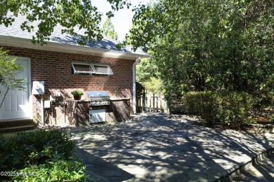 Don't miss this one level all brick home with a split floor plan on Pinehurst Golf Course No. 8 in North Carolina - for sale on GolfHomes.com, golf home, golf lot