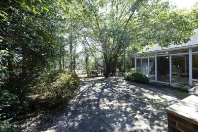 Don't miss this one level all brick home with a split floor plan on Pinehurst Golf Course No. 8 in North Carolina - for sale on GolfHomes.com, golf home, golf lot