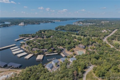 Unbelievably Gorgeous Condo! Step inside this warm, welcoming, & on Seasons Ridge At Four Seasons in Missouri - for sale on GolfHomes.com, golf home, golf lot