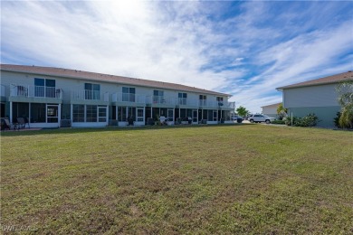 Introducing a charming 2 bedroom, 2.5 bathroom house located in on Kingsway Country Club in Florida - for sale on GolfHomes.com, golf home, golf lot