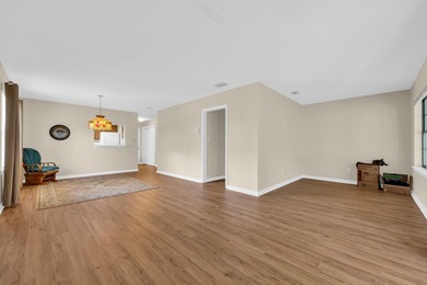 Charming Cottage in Myrtle Beach Golf & Yacht - Gated Community on Heron Point Golf Club in South Carolina - for sale on GolfHomes.com, golf home, golf lot