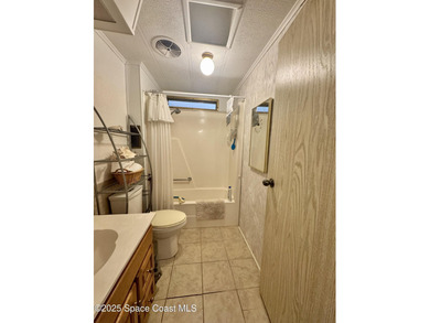 Welcome to the vibrant Barefoot Bay community! This 2-bedroom on Barefoot Bay Golf Course in Florida - for sale on GolfHomes.com, golf home, golf lot