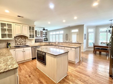 Exceptional 5BR/4.5BA home in Halle Plantation on a cove with on Memphis National Golf Club in Tennessee - for sale on GolfHomes.com, golf home, golf lot