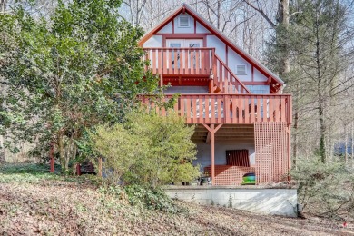 Absolutely adorable home w/ lower level apartment. Excellent on Rumbling Bald Resort on Lake Lure in North Carolina - for sale on GolfHomes.com, golf home, golf lot