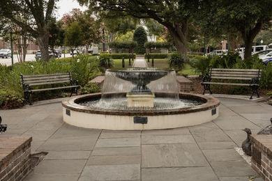 Looking for the perfect home in downtown Summerville? It on Miler Country Club in South Carolina - for sale on GolfHomes.com, golf home, golf lot