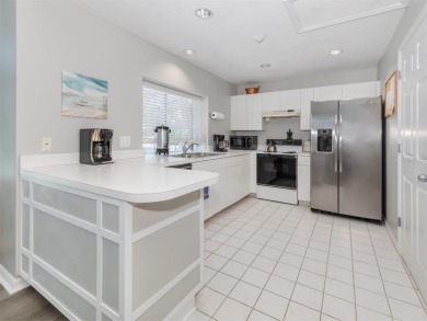 Golfers, tennis and pickleball players, swimmers, and/or all on Plantation Golf and Country Club in Florida - for sale on GolfHomes.com, golf home, golf lot