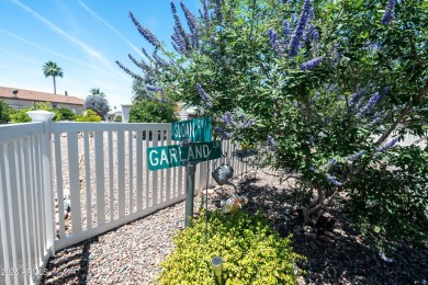 This charming and well-maintained, recently updated 2-bedroom on Fountain of the Sun Country Club in Arizona - for sale on GolfHomes.com, golf home, golf lot