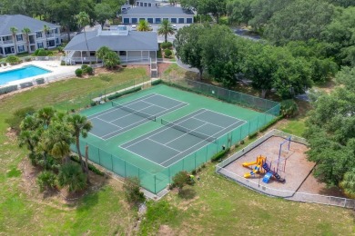 Charming 3BR/2BA Complete furnished Home in Gated Community with on Southern Dunes Golf and Country Club in Florida - for sale on GolfHomes.com, golf home, golf lot