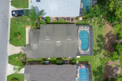 Charming 3BR/2BA Complete furnished Home in Gated Community with on Southern Dunes Golf and Country Club in Florida - for sale on GolfHomes.com, golf home, golf lot