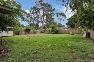 Welcome to this charming 3-bedroom, 2-bathroom home, ideally on Querbes Park Golf Course in Louisiana - for sale on GolfHomes.com, golf home, golf lot