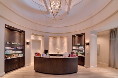 This may be the one you've been waiting for! TASTEFULLY on Lakewood National Golf Club in Florida - for sale on GolfHomes.com, golf home, golf lot