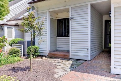 Enjoy this 3 BR 2.5 bath townhome located in Kingsmill on the on Kingsmill Resort and Golf Club in Virginia - for sale on GolfHomes.com, golf home, golf lot