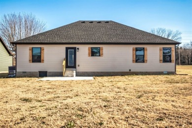 Welcome to Your Dream Home!  This stunning new construction on Rolling Hills Golf Course in Kentucky - for sale on GolfHomes.com, golf home, golf lot