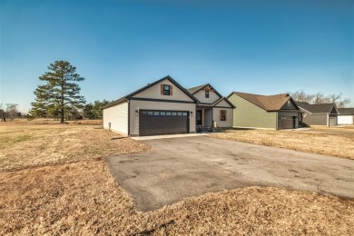 Welcome to Your Dream Home!  This stunning new construction on Rolling Hills Golf Course in Kentucky - for sale on GolfHomes.com, golf home, golf lot