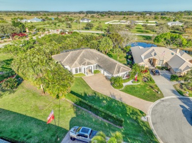 Meticulously Maintained 3BR/3BA  plus den Pool Home in Meadowood on Meadowood Golf and Tennis Club in Florida - for sale on GolfHomes.com, golf home, golf lot