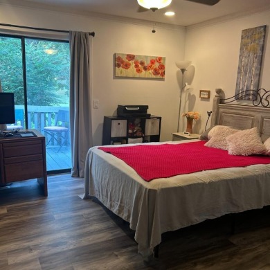 Wake up to golf course views in this 2-bedroom, 2-bath duplex on Pointe Royale Village Country Club in Missouri - for sale on GolfHomes.com, golf home, golf lot