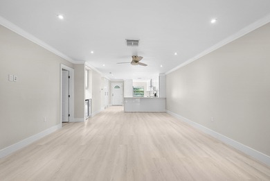 LAST UNIT REMAINING WITH NEW BUYER INCENTIVE! Photos virtually on Hunters Run Golf and Country Club in Florida - for sale on GolfHomes.com, golf home, golf lot