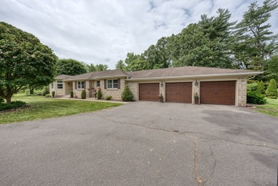 Welcome to 425 Pattonwood Drive, Southington! Exceptional ranch on Hawks Landing Country Club in Connecticut - for sale on GolfHomes.com, golf home, golf lot