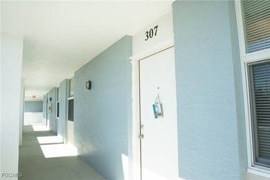 Don't miss out on owning a beautiful 2 bedroom, 2 bathroom top on Whiskey Creek Country Club in Florida - for sale on GolfHomes.com, golf home, golf lot