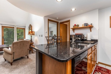 Bright and airy 2 bed, 2 bath Oak Glen Golf Villa perched in a on Eagle Ridge Inn and Resort in Illinois - for sale on GolfHomes.com, golf home, golf lot