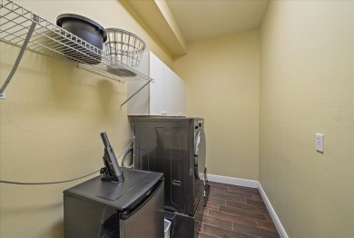 Live the Florida Dream in Stoneybrook golf community!

Welcome on Stoneybrook Golf Club in Florida - for sale on GolfHomes.com, golf home, golf lot