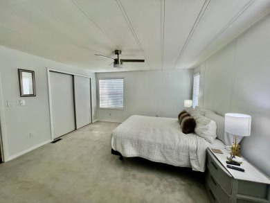 LAKEFRONT, SELLER IS VERY MOTIVATED, BRING ALL OFFERS! Home is on Water Oak Country Club Estates in Florida - for sale on GolfHomes.com, golf home, golf lot