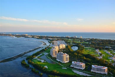 One or more photo(s) has been virtually staged. Perfectly on Longboat Key Golf Club Resort in Florida - for sale on GolfHomes.com, golf home, golf lot