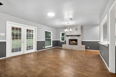 Nestled in a quiet cul-de-sac, this gem boasts 3 br 2ba with the on Rayburn Country Club in Texas - for sale on GolfHomes.com, golf home, golf lot