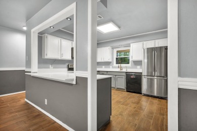 Nestled in a quiet cul-de-sac, this gem boasts 3 br 2ba with the on Rayburn Country Club in Texas - for sale on GolfHomes.com, golf home, golf lot