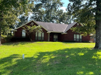 This lovely, one-owner, custom-built home is ready for its next on Northwood Hills Golf Club in Louisiana - for sale on GolfHomes.com, golf home, golf lot