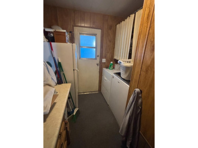 2 bedroom 2 bath mobile home located in the lovely suburban area on Sherwood Forest Golf Club in California - for sale on GolfHomes.com, golf home, golf lot