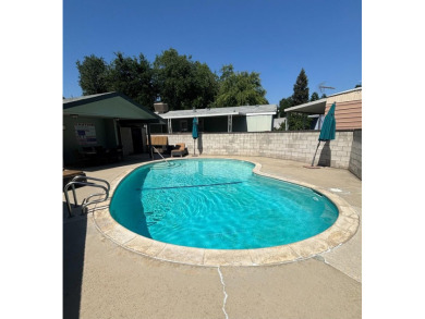 2 bedroom 2 bath mobile home located in the lovely suburban area on Sherwood Forest Golf Club in California - for sale on GolfHomes.com, golf home, golf lot