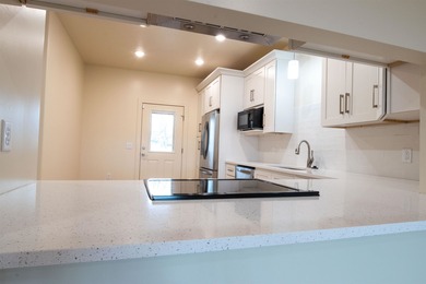 Luxury condominium located on Cooper's Hawk Golf Course on Coopers Hawk in Arkansas - for sale on GolfHomes.com, golf home, golf lot