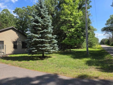 The Perfect Ranch Home for You!  This Well Maintained home on Mound View Golf and Country Club in Wisconsin - for sale on GolfHomes.com, golf home, golf lot
