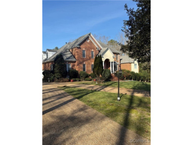 BEAUTIFUL TRANSITIONAL IN A GOLF COURSE COMMUNITY. THIS HOME HAS on Lake Chesdin Golfers Club in Virginia - for sale on GolfHomes.com, golf home, golf lot