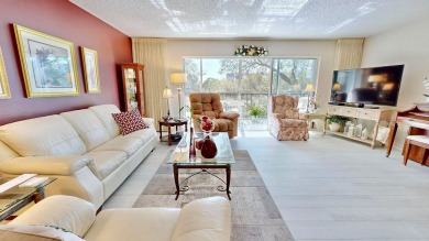 Under contract-accepting backup offers. Welcome to your fully on Pinebrook/Ironwood Golf Course in Florida - for sale on GolfHomes.com, golf home, golf lot