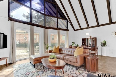 LOCATION, CHARM, AND FULL GUEST HOUSE. Nestled at the end of a on Hide-A-Way Lake Golf Course in Texas - for sale on GolfHomes.com, golf home, golf lot