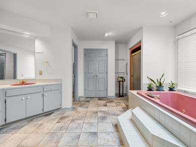 Welcome to this beautiful one-owner, all-brick 3-bedroom, 2.5 on River Falls Plantation in South Carolina - for sale on GolfHomes.com, golf home, golf lot