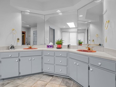 Welcome to this beautiful one-owner, all-brick 3-bedroom, 2.5 on River Falls Plantation in South Carolina - for sale on GolfHomes.com, golf home, golf lot