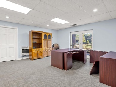 Welcome to this beautiful one-owner, all-brick 3-bedroom, 2.5 on River Falls Plantation in South Carolina - for sale on GolfHomes.com, golf home, golf lot