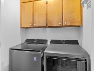 Welcome to this beautiful one-owner, all-brick 3-bedroom, 2.5 on River Falls Plantation in South Carolina - for sale on GolfHomes.com, golf home, golf lot