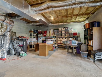 Welcome to this beautiful one-owner, all-brick 3-bedroom, 2.5 on River Falls Plantation in South Carolina - for sale on GolfHomes.com, golf home, golf lot