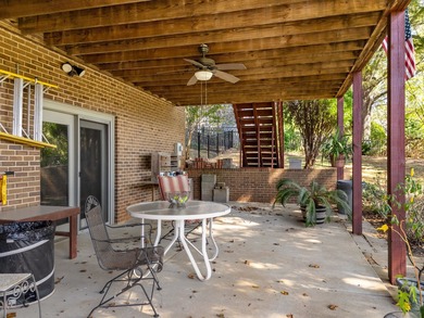 Welcome to this beautiful one-owner, all-brick 3-bedroom, 2.5 on River Falls Plantation in South Carolina - for sale on GolfHomes.com, golf home, golf lot