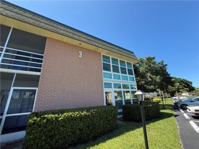 Totally updated first floor condo in active 55+ community with on Vero Beach South Golf Course in Florida - for sale on GolfHomes.com, golf home, golf lot