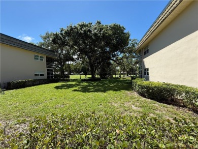 Totally updated first floor condo in active 55+ community with on Vero Beach South Golf Course in Florida - for sale on GolfHomes.com, golf home, golf lot
