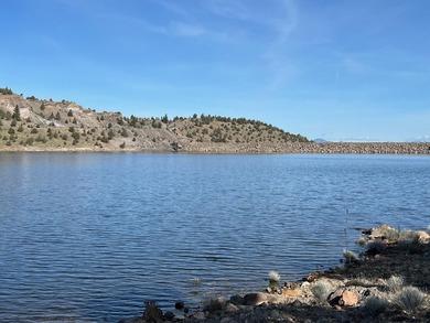 Nice level lot for your dream home, near the country club on Lake Shastina Golf Course in California - for sale on GolfHomes.com, golf home, golf lot